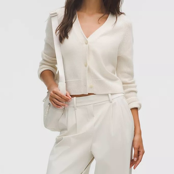 NWT Lululemon Cashmere Slim-Fit Cardigan in Light Ivory - Picture 4 of 9